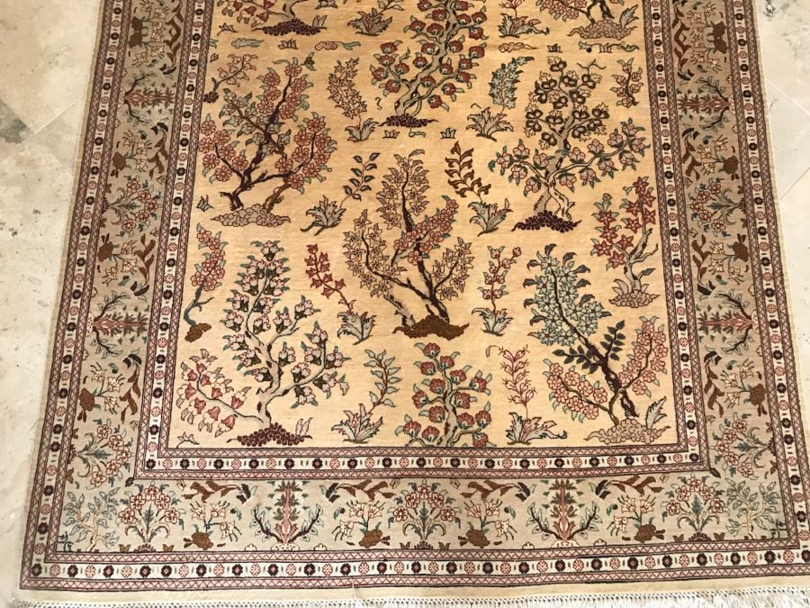 Stunning Finely Hand Woven Silk Signed Persian Rug Meant For Wall Hanging 39' X 60' [Photo 6]