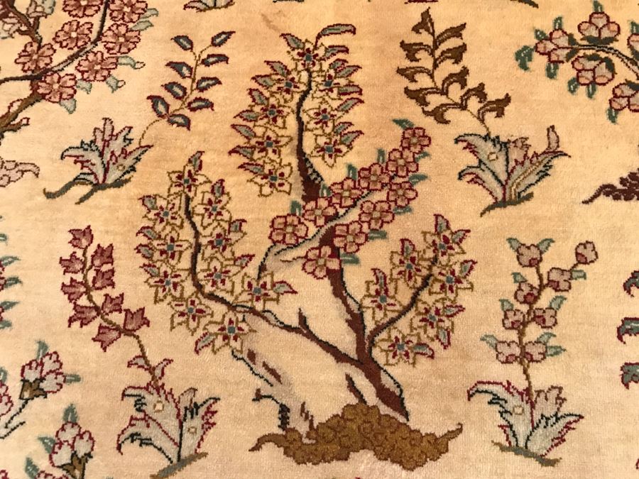 Stunning Finely Hand Woven Silk Signed Persian Rug Meant For Wall Hanging 39' X 60' [Photo 12]