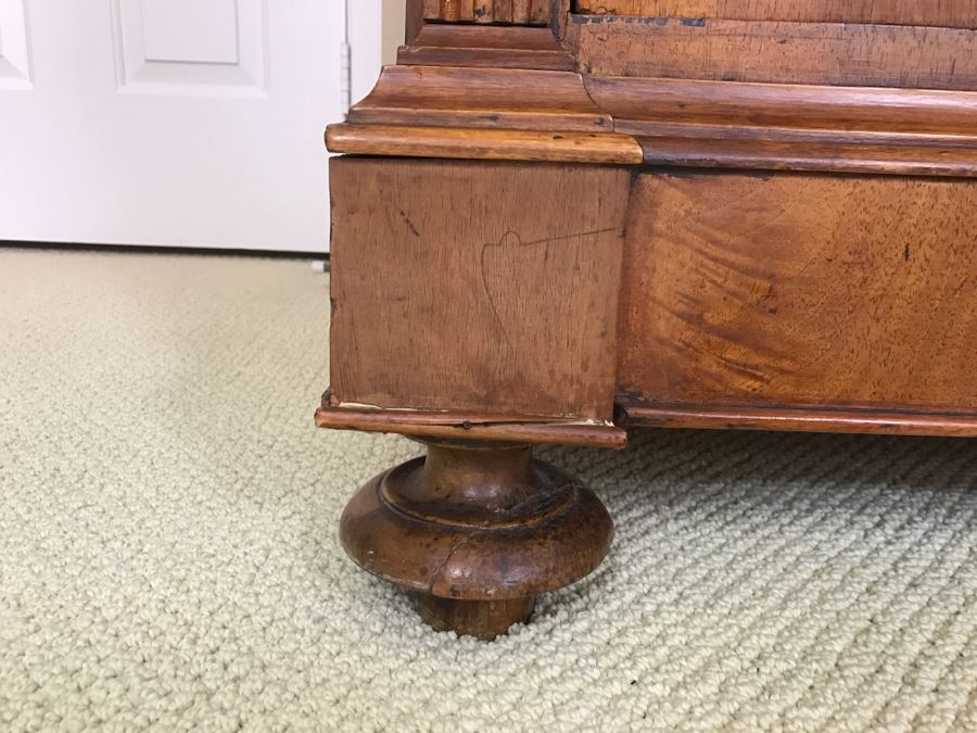 Beautiful Antique Wood Carved Chest Of Drawers Dresser 4-Drawers With Marble Top (See Matching Nightstand) [Photo 15]