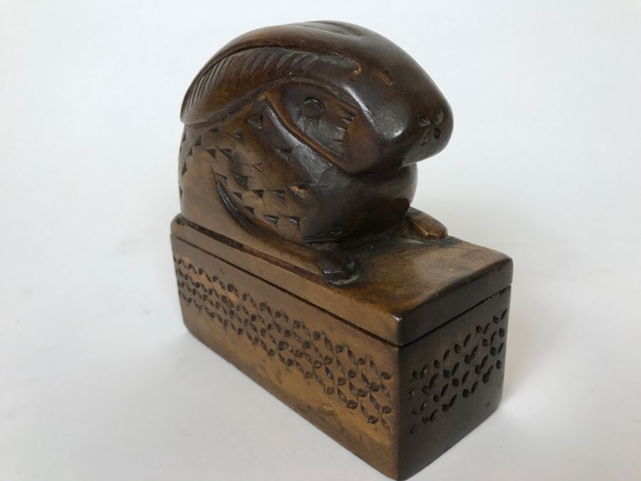 Carved Rabbit Wooden Russian Trinket Box [Photo 4]