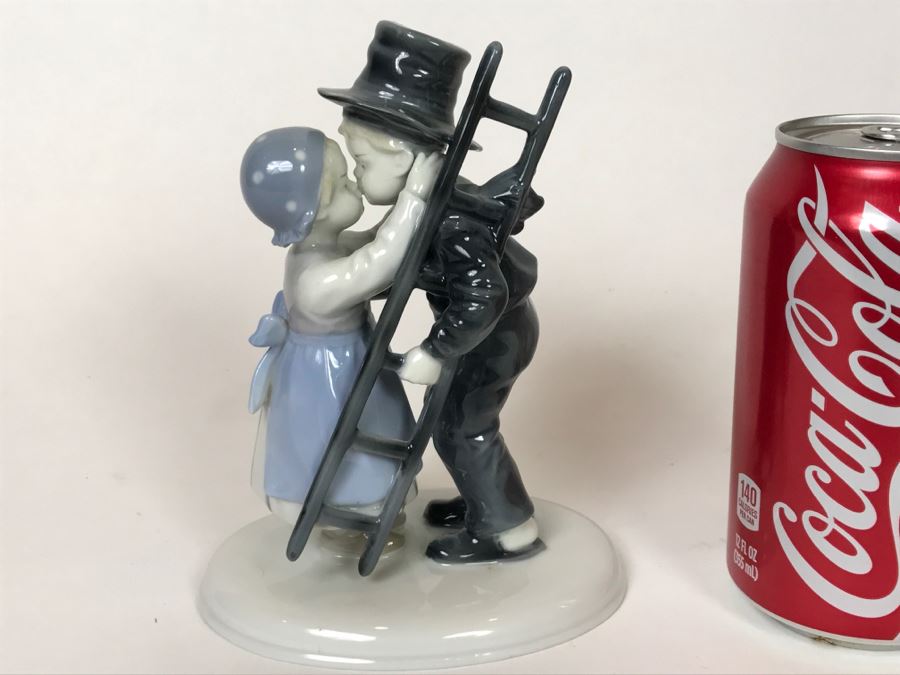 Vintage Metzler & Ortloff German Porcelain Chimney Sweeper Kissing Girl Figurine [Photo 1]