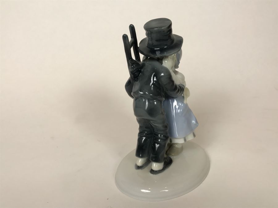 Vintage Metzler & Ortloff German Porcelain Chimney Sweeper Kissing Girl Figurine [Photo 7]