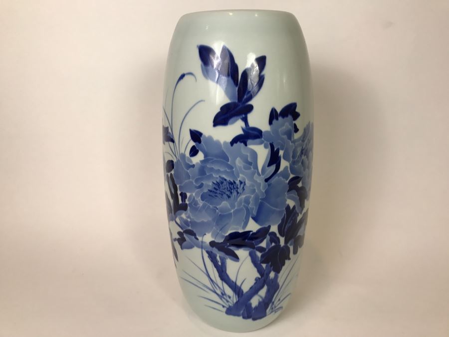 Large Blue And White Asian Signed Pottery Floral And Butterfly Motif [Photo 3]