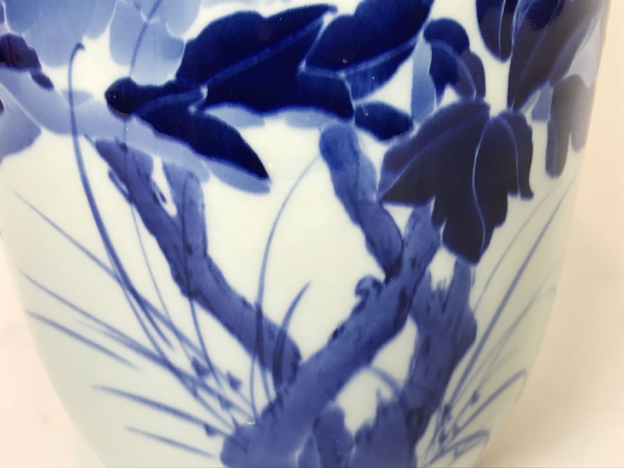Large Blue And White Asian Signed Pottery Floral And Butterfly Motif [Photo 7]