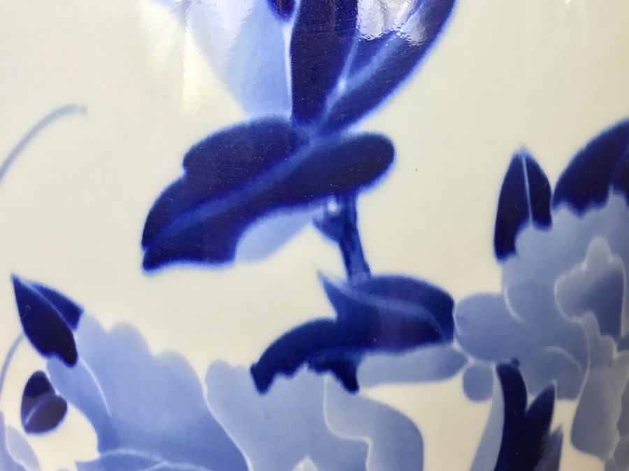 Large Blue And White Asian Signed Pottery Floral And Butterfly Motif [Photo 5]