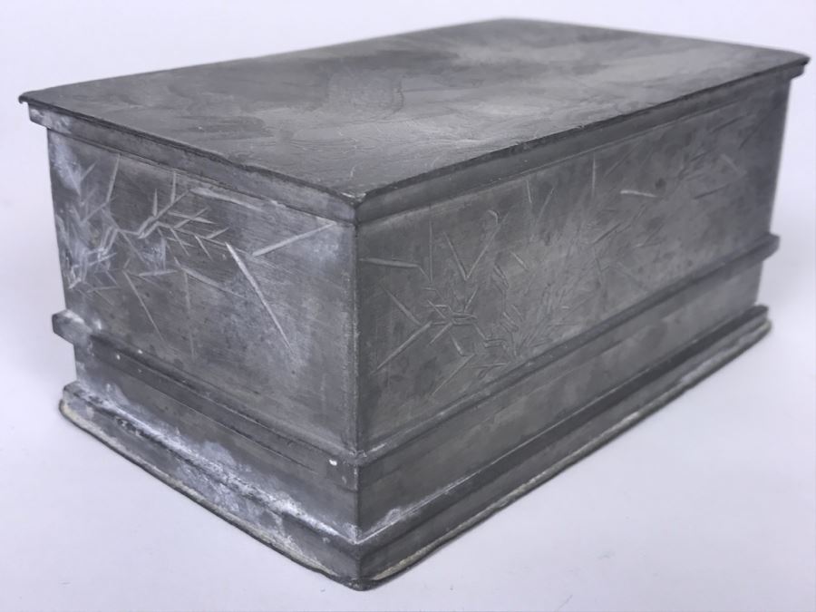 Pair Of Chased Design Dragon Serpent Pewter Boxes Signed Huikee Pewter Swatow [Photo 16]