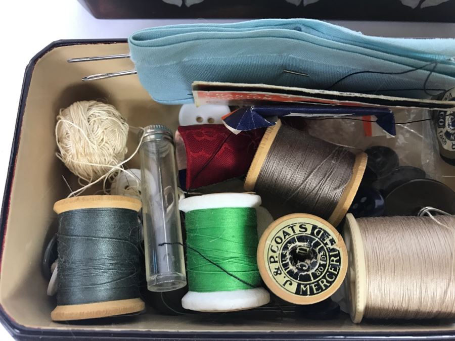 Japanese Made In Occupied Japan Maruni Lacquerware Box With Mother Of Pearl Inlay Filled With Sewing Supplies [Photo 12]