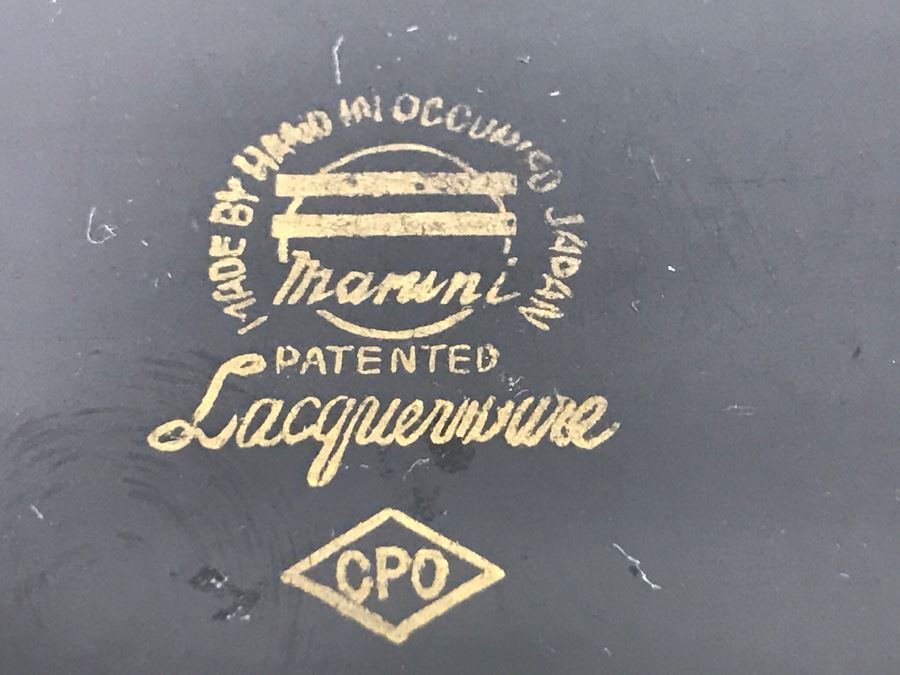 Japanese Made In Occupied Japan Maruni Lacquerware Box With Mother Of Pearl Inlay Filled With Sewing Supplies [Photo 3]