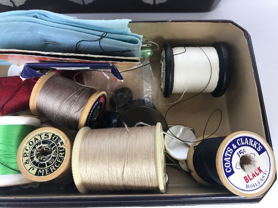 Japanese Made In Occupied Japan Maruni Lacquerware Box With Mother Of Pearl Inlay Filled With Sewing Supplies [Photo 13]