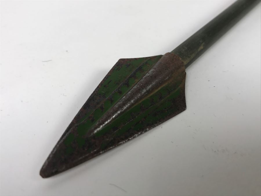 Vintage Arrow [Photo 2]