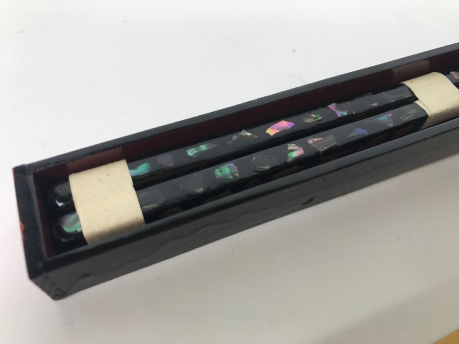 Vintage Lacquer With Mother Of Pearl Inlay Chopsticks And Bamboo Chopsticks [Photo 3]
