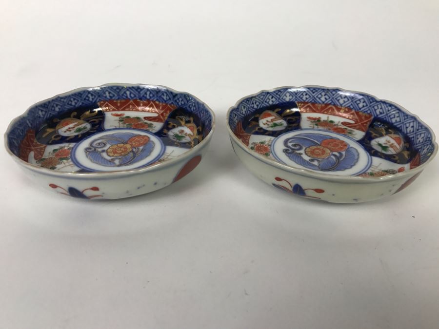 Pair Of Small Japanese Imari Porcelain Bowls [Photo 2]