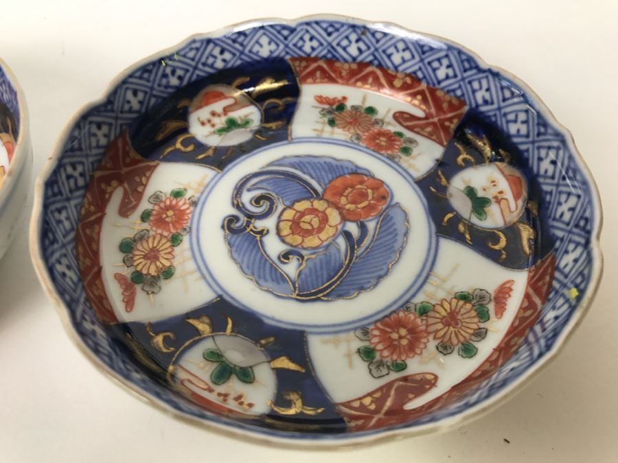 Pair Of Small Japanese Imari Porcelain Bowls [Photo 3]