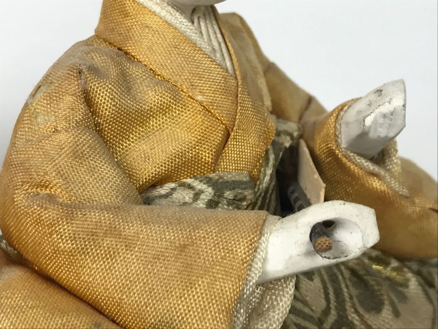 Pair Of Handmade Japanese Dolls [Photo 11]