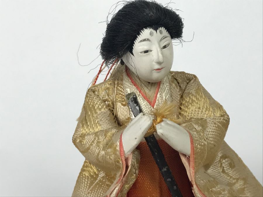 Pair Of Handmade Japanese Dolls [Photo 8]