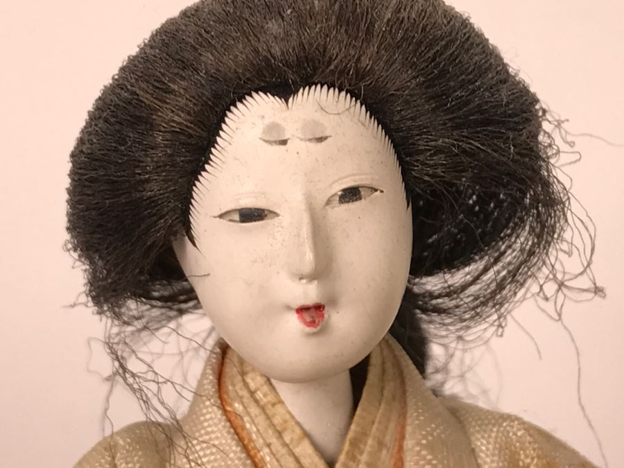Pair Of Japanese Dolls On Stand With Signed Miniature Porcelain [Photo 9]