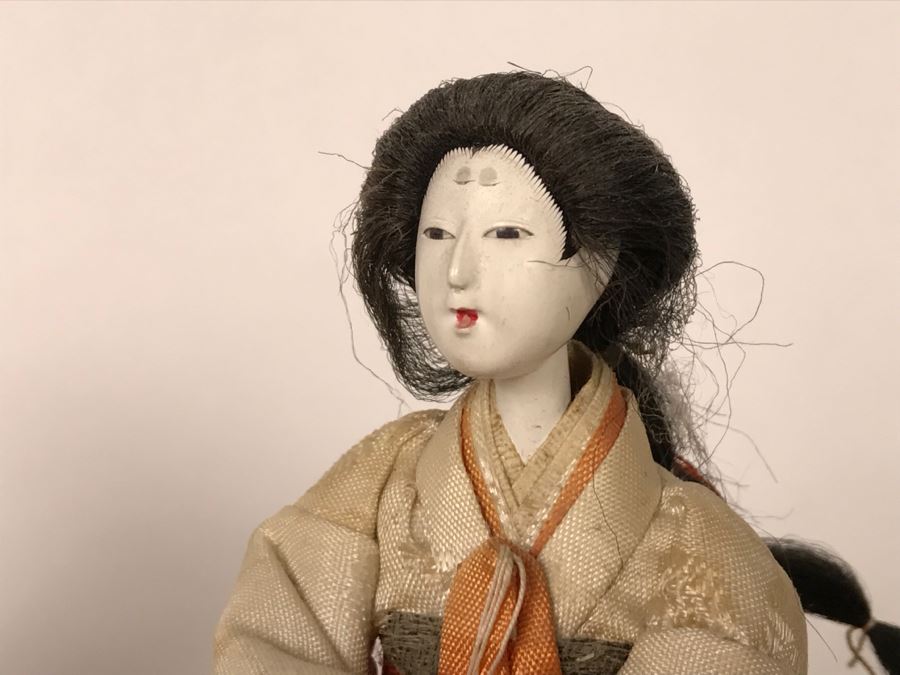 Pair Of Japanese Dolls On Stand With Signed Miniature Porcelain [Photo 6]