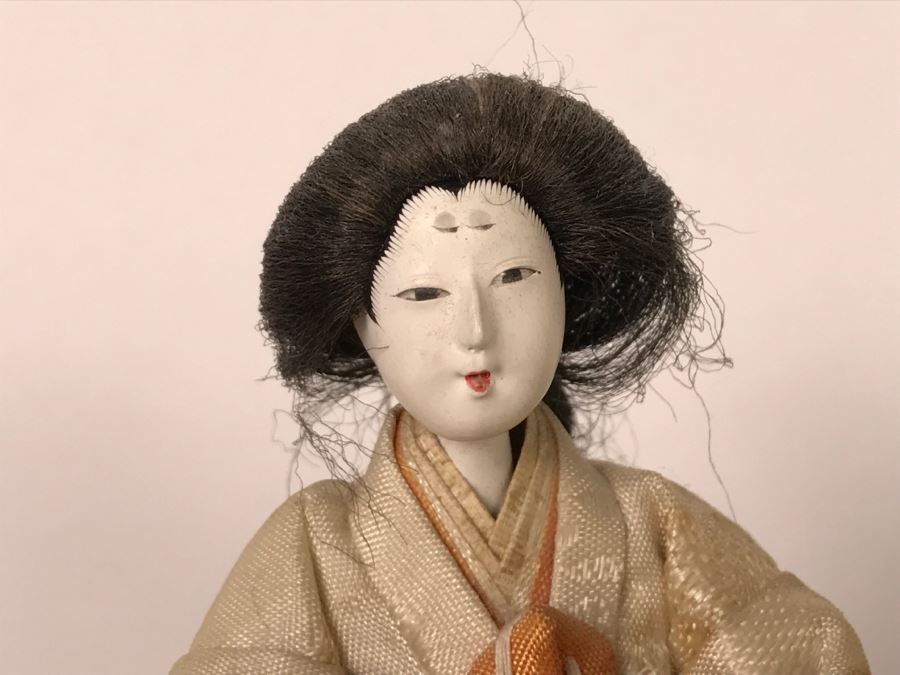 Pair Of Japanese Dolls On Stand With Signed Miniature Porcelain [Photo 8]