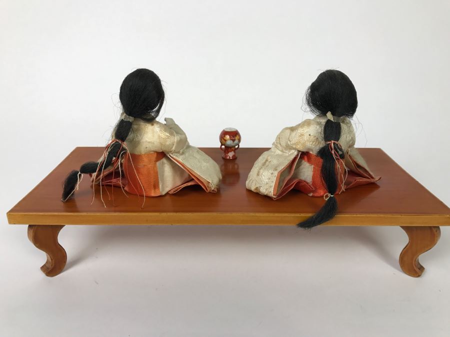 Pair Of Japanese Dolls On Stand With Signed Miniature Porcelain [Photo 18]