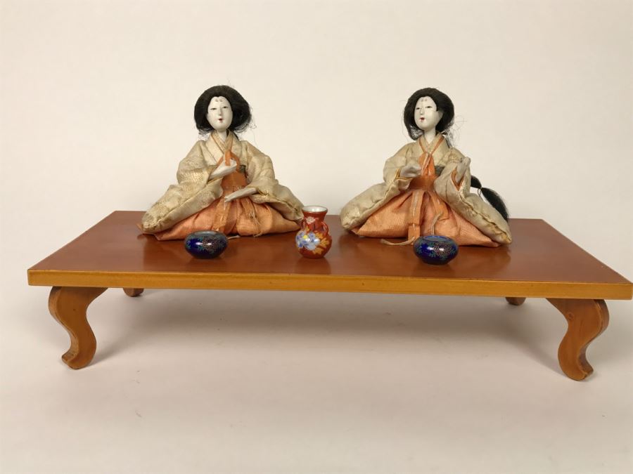 Pair Of Japanese Dolls On Stand With Signed Miniature Porcelain [Photo 3]