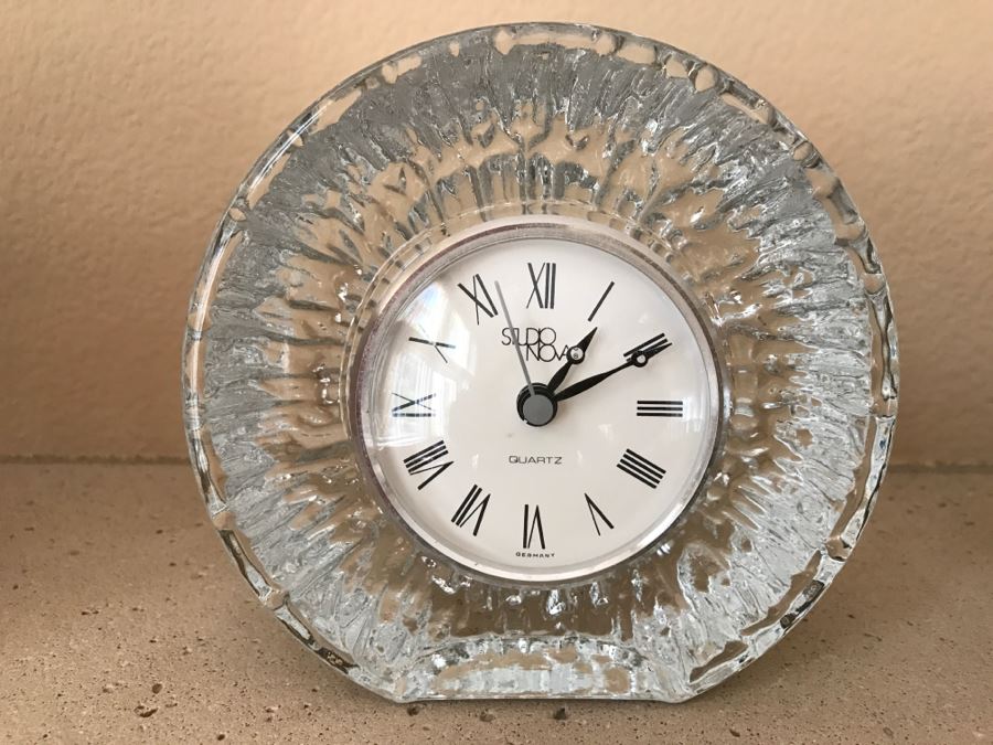 Studio Nova Quartz Clock Germany [Photo 2]