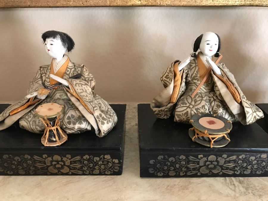 Set Of (4) Vintage Japanese Dolls On Wooden Stands [Photo 2]