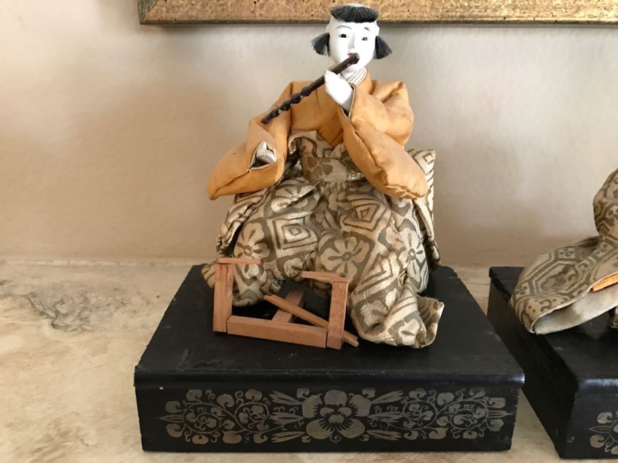 Set Of (4) Vintage Japanese Dolls On Wooden Stands [Photo 12]