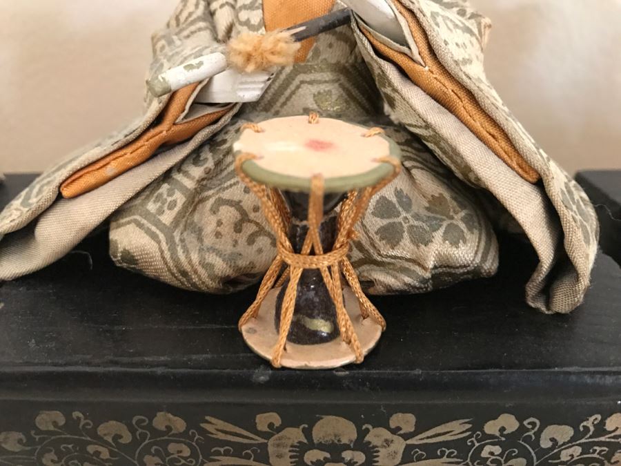 Set Of (4) Vintage Japanese Dolls On Wooden Stands [Photo 4]