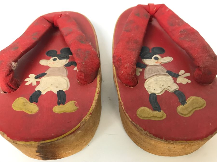 Vintage Japanese Hand Painted Wooden Mickey Mouse Sandals [Photo 3]