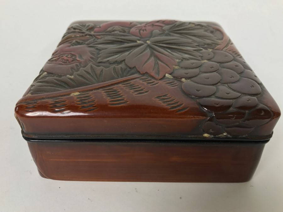 Vintage Lacquer Box [Photo 2]