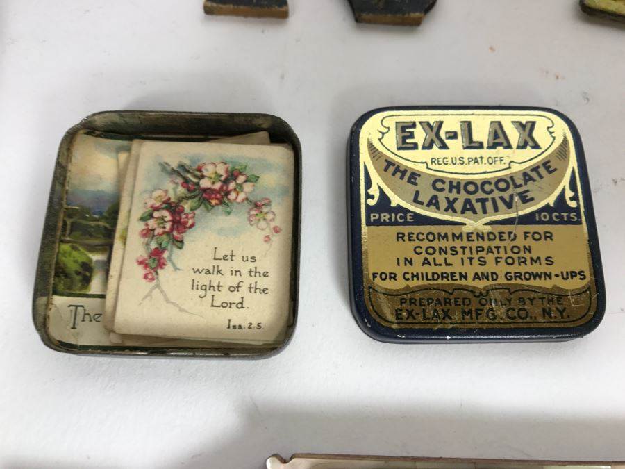 Vintage Lot Featuring Old Clown Doll, Vintage Fan, Vintage Playing Cards Case And Other Items [Photo 8]