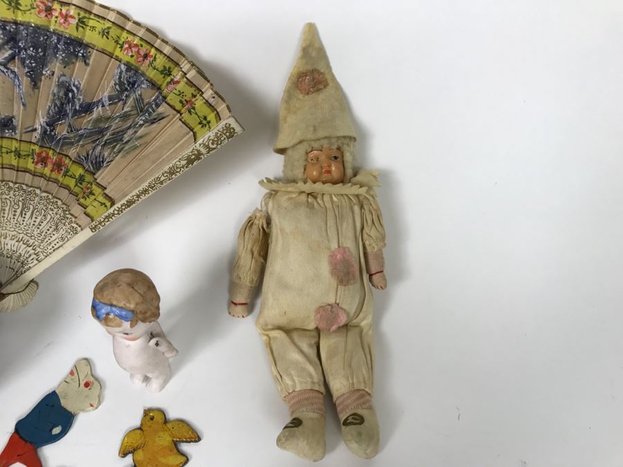 Vintage Lot Featuring Old Clown Doll, Vintage Fan, Vintage Playing Cards Case And Other Items [Photo 14]
