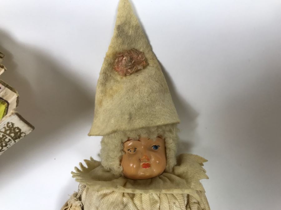 Vintage Lot Featuring Old Clown Doll, Vintage Fan, Vintage Playing Cards Case And Other Items [Photo 16]