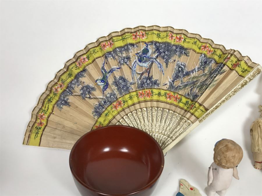 Vintage Lot Featuring Old Clown Doll, Vintage Fan, Vintage Playing Cards Case And Other Items [Photo 20]
