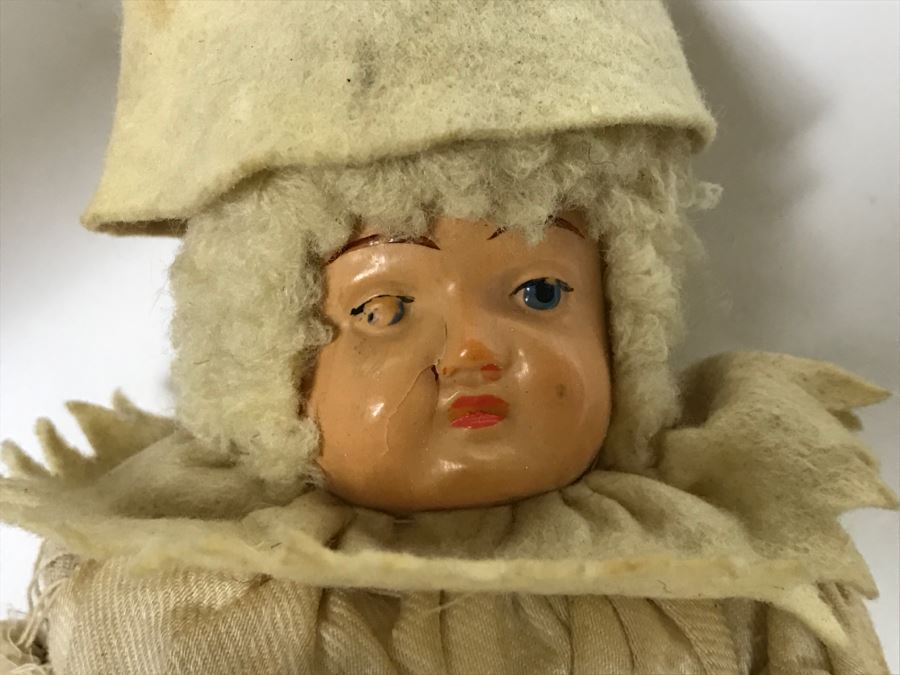 Vintage Lot Featuring Old Clown Doll, Vintage Fan, Vintage Playing Cards Case And Other Items [Photo 17]