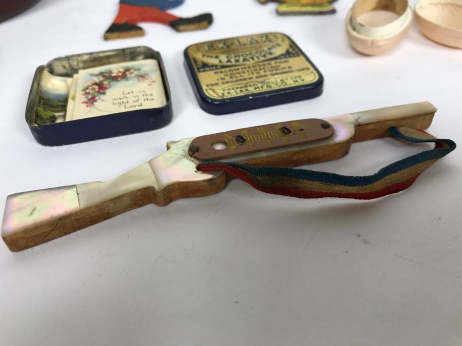 Vintage Lot Featuring Old Clown Doll, Vintage Fan, Vintage Playing Cards Case And Other Items [Photo 7]