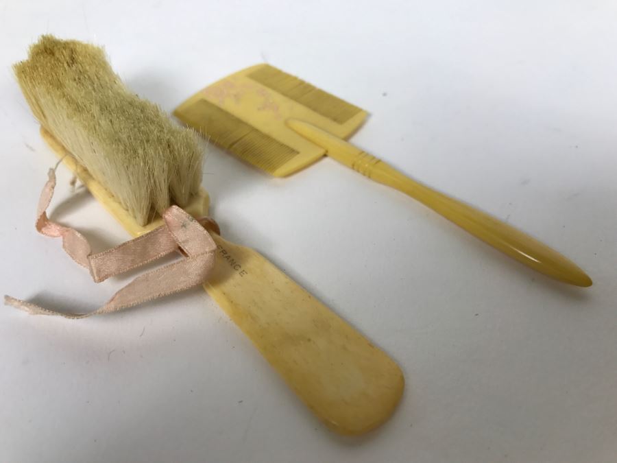 Vintage Girls Comb And Brush Set [Photo 2]