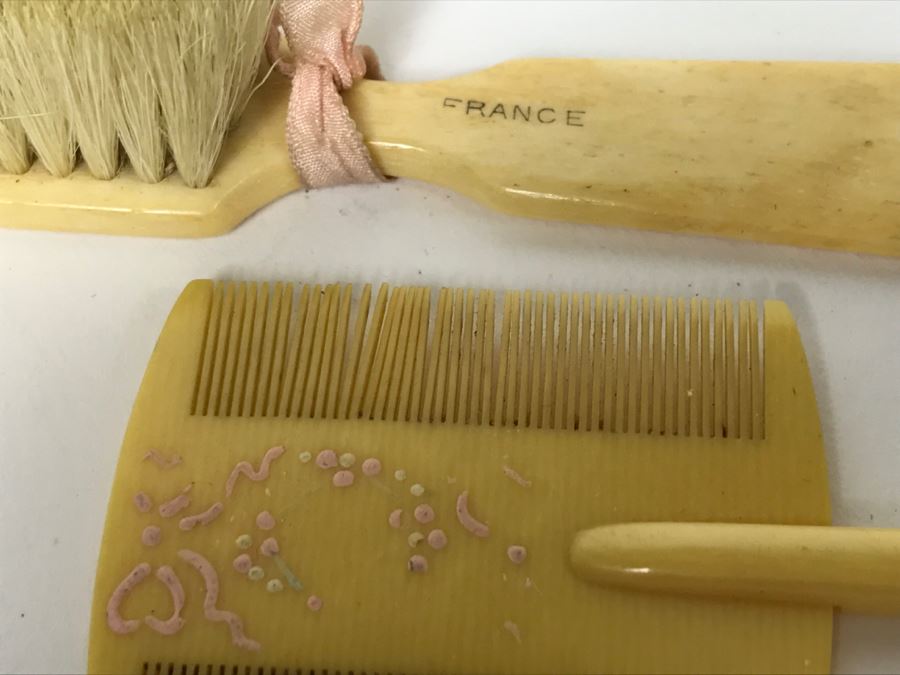 Vintage Girls Comb And Brush Set [Photo 7]