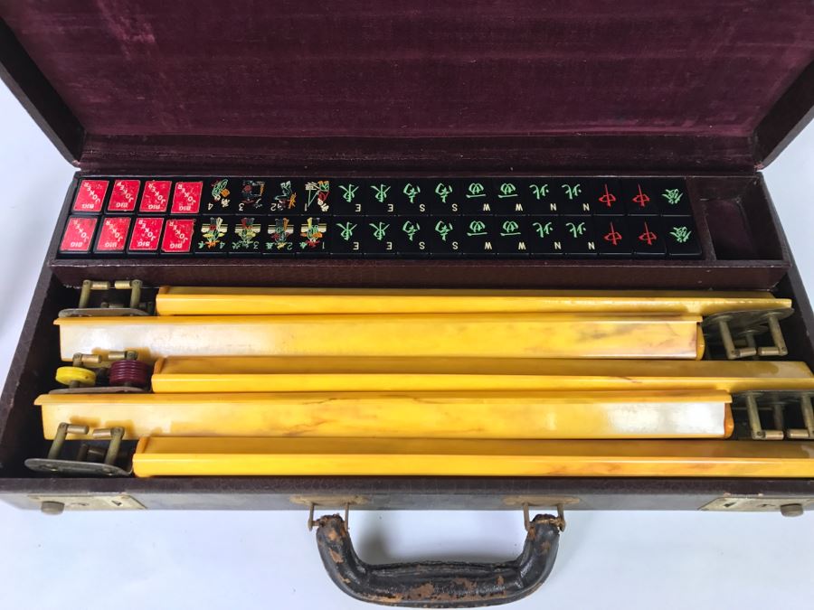 Vintage Mahjong Chinese Game Set With Carrying Case