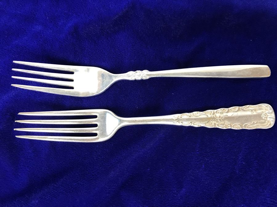 Wooden Silverware Box With (2) Separate Silverplate Flatware Patterns - 1847 Rogers Bros And Ekco Eterna Inverness Silver Plate [Photo 16]