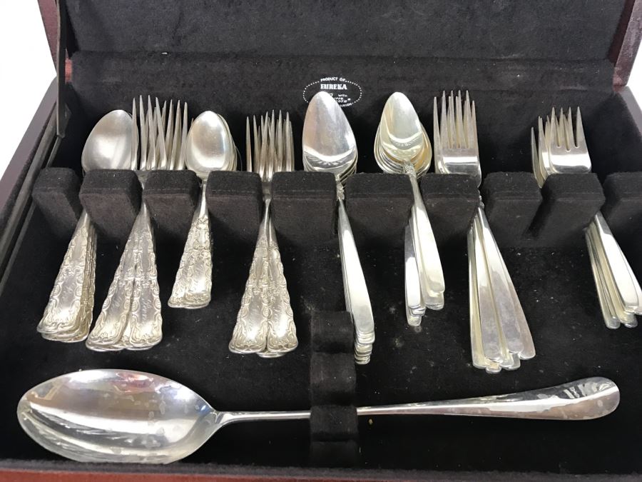 Wooden Silverware Box With (2) Separate Silverplate Flatware Patterns - 1847 Rogers Bros And Ekco Eterna Inverness Silver Plate [Photo 5]