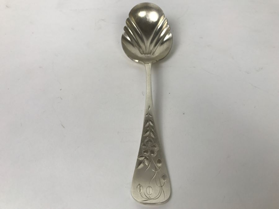 Vintage 1880 Pairpoint Mfg Co Silverplate Chased Design Floral Pattern Serving Spoon [Photo 1]
