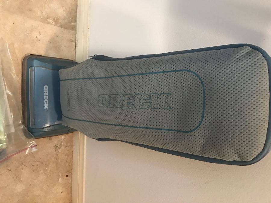Oreck XL Upright Vacuum Cleaner With Extra Vacuum Bags [Photo 3]
