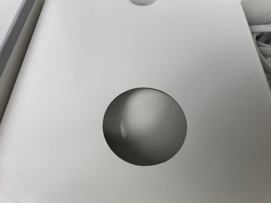 Apple AirPort Extreme Base Station 54 Mbps Wireless Networking [Photo 11]