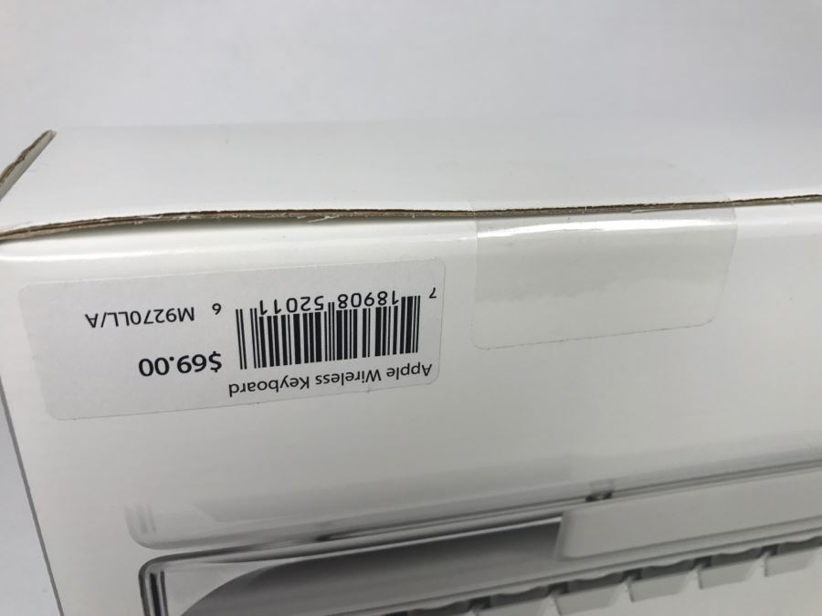 New Old Stock Apple Wireless Keyboard M9270LL/A [Photo 3]