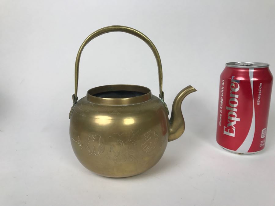 Vintage Asian Brass Teapot [Photo 1]