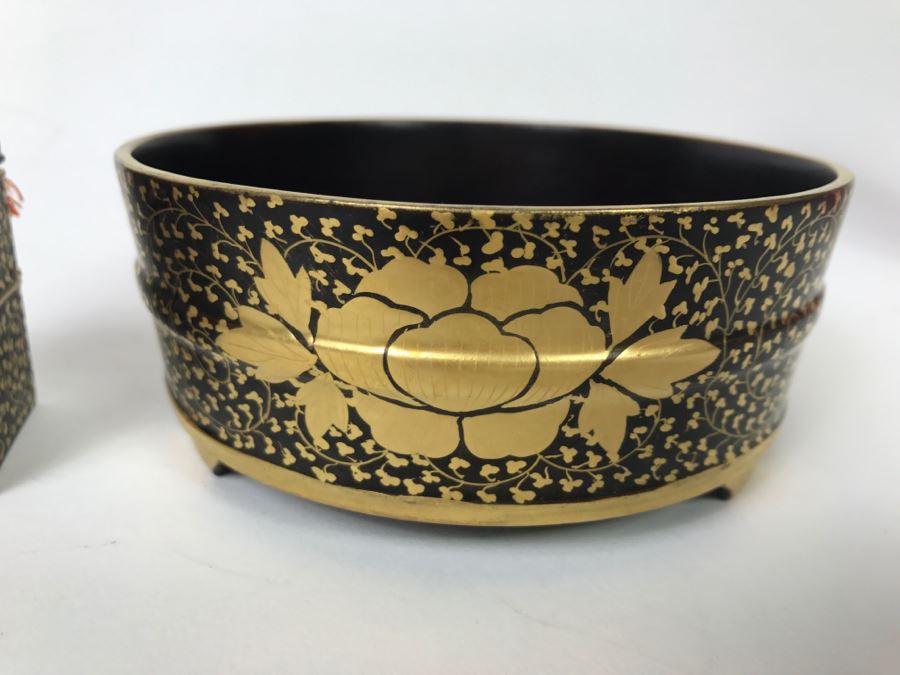 Collection Of Black And Gold Lacquerware Floral Motif [Photo 6]