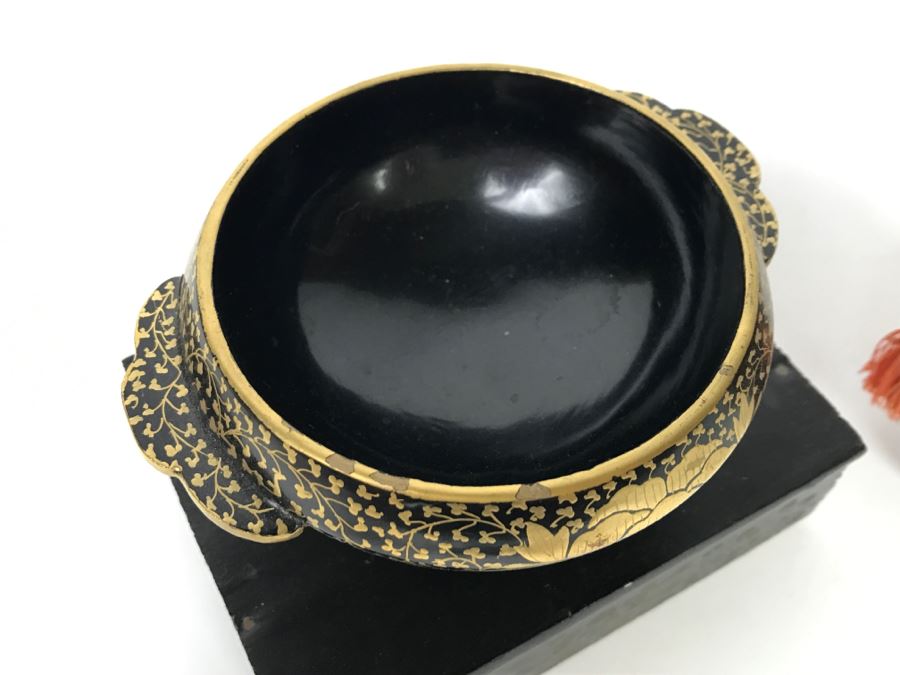 Collection Of Black And Gold Lacquerware Floral Motif [Photo 10]