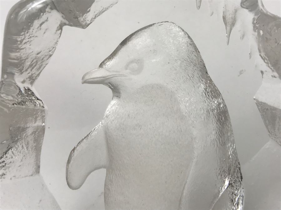 Mats Jonasson Swedish Art Crystal Penguin Figurine Sculpture Paper Weight Signed [Photo 3]