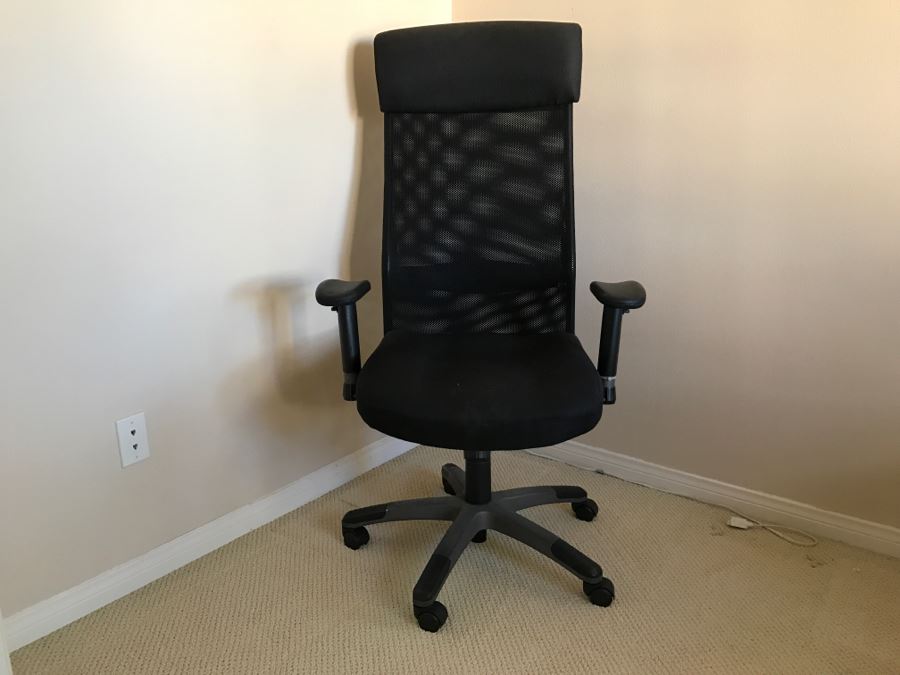 High Back Black Office Chair [Photo 1]